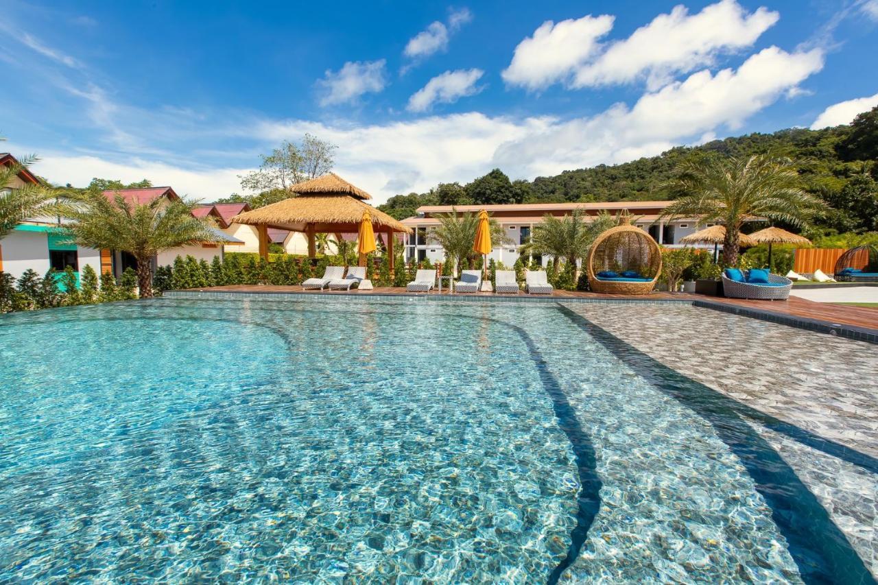 U Rip Resort Phi Phi Hotel Экстерьер фото